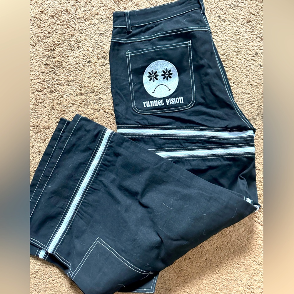 Tunnel vision zip of jeans